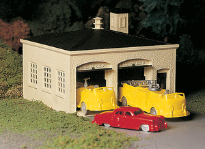 Bachmann - Plasticville Fire House Kit - O Scale (45610) - the-pennsy-station-llc